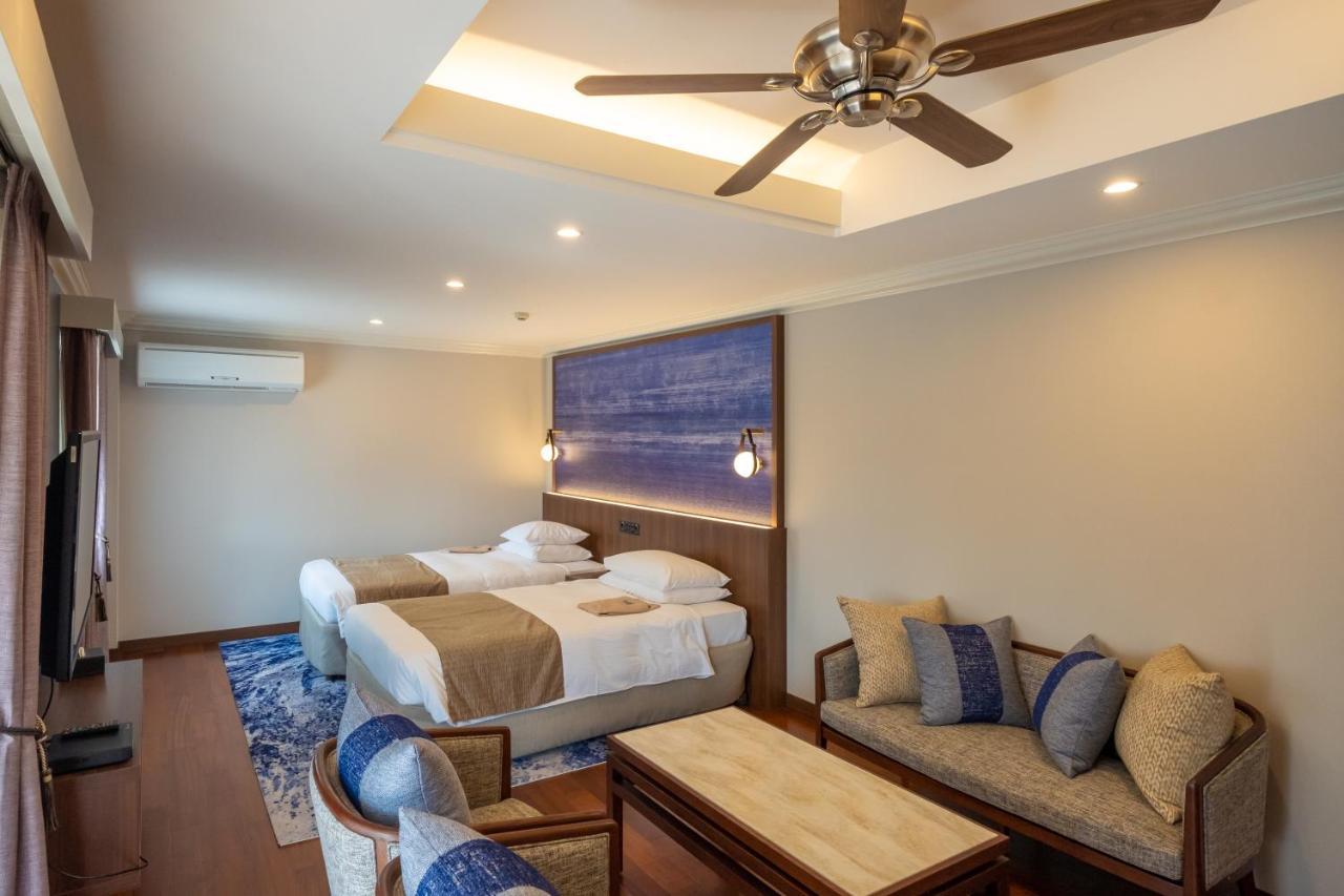 Okuma Private Beach & Resort Kunigami Екстер'єр фото